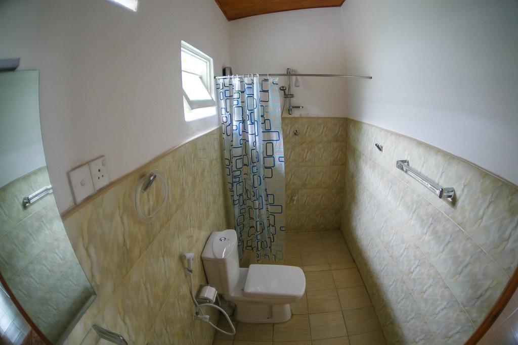 Hostel First Мірісса Номер фото